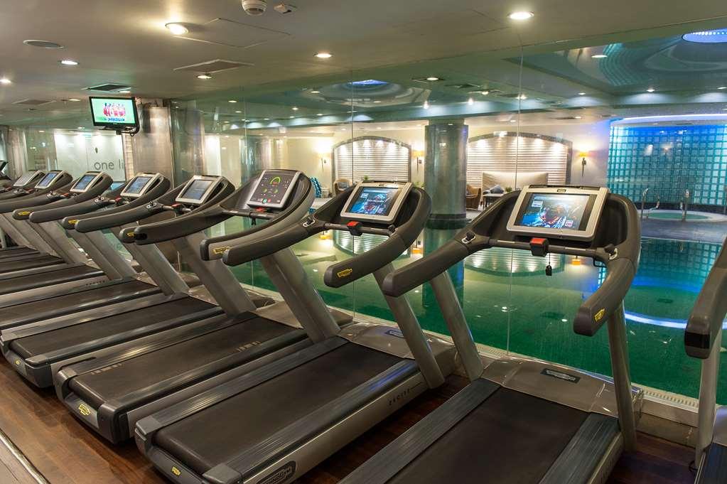 Regent Warsaw Hotel Faciliteiten foto The gym at the hotel